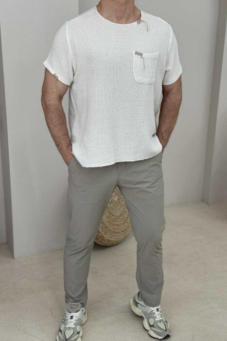T-SHIRT I THJESHTË ME DETAJIN E XHEPIT PËR MESHKUJ NË NGJYRËN E BARDHË - KLAUDIO FASHION
