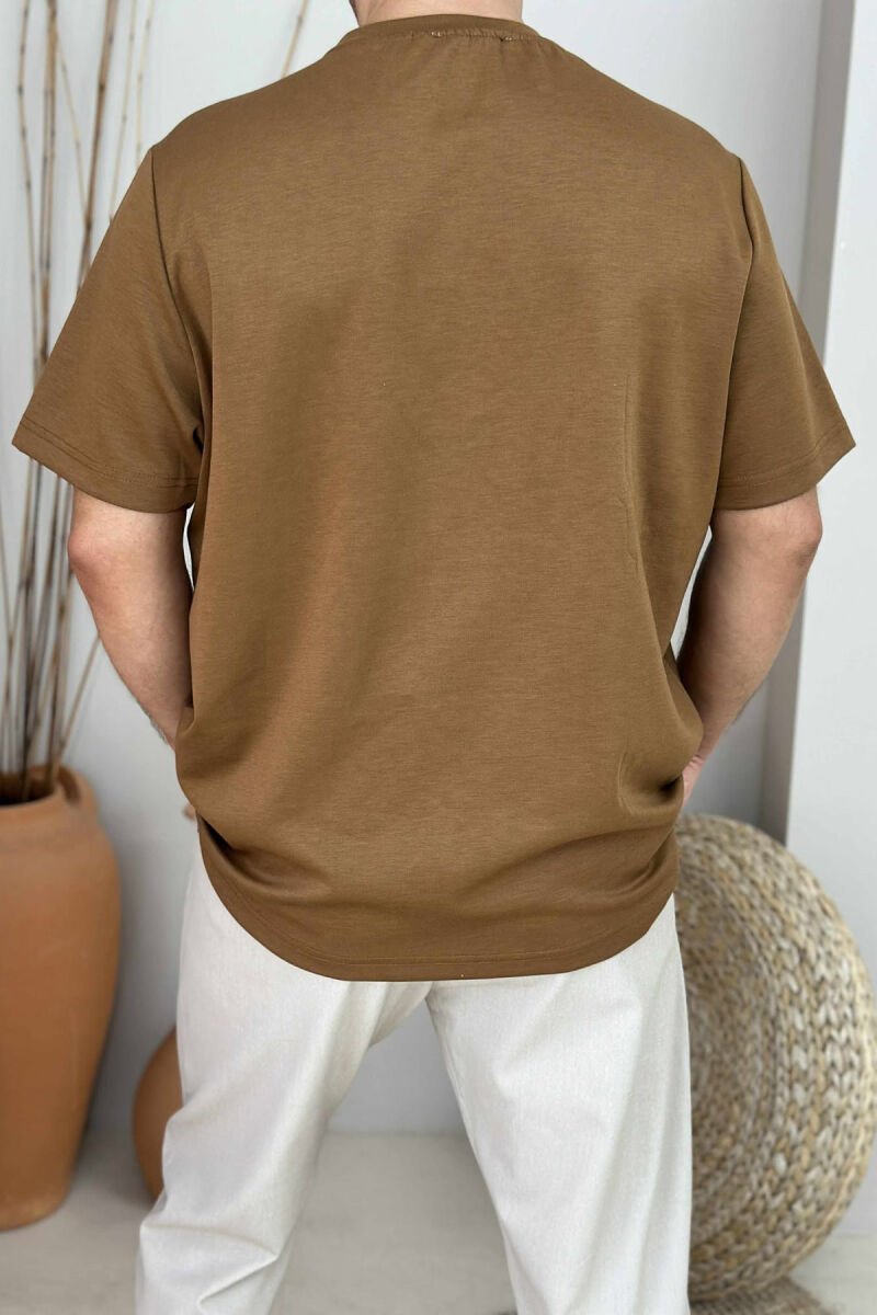 T-SHIRT I THJESHTË ME DIZANJIN E ARUSHIT PËR MESHKUJ NË NGJYRË KAFE - 2