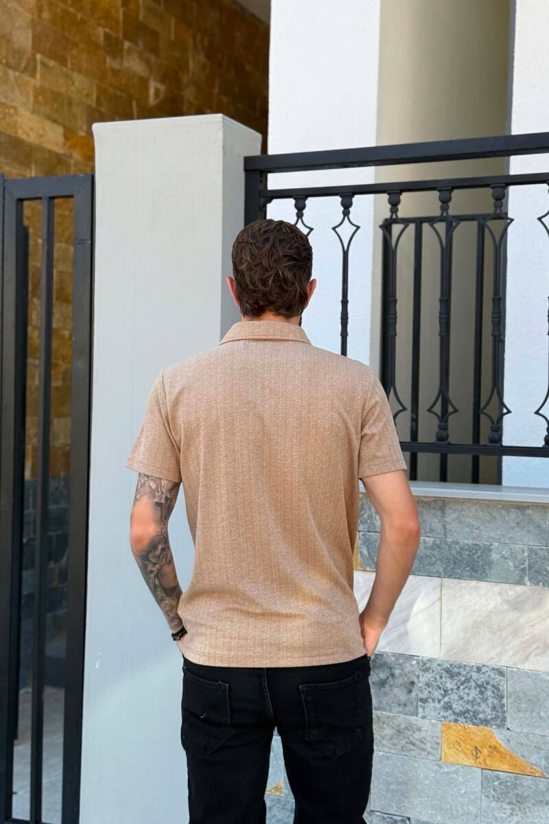 T-SHIRT I THJESHTE ME JAKE POLO PER MESHKUJ NE NGJYRE BEZHE - 3