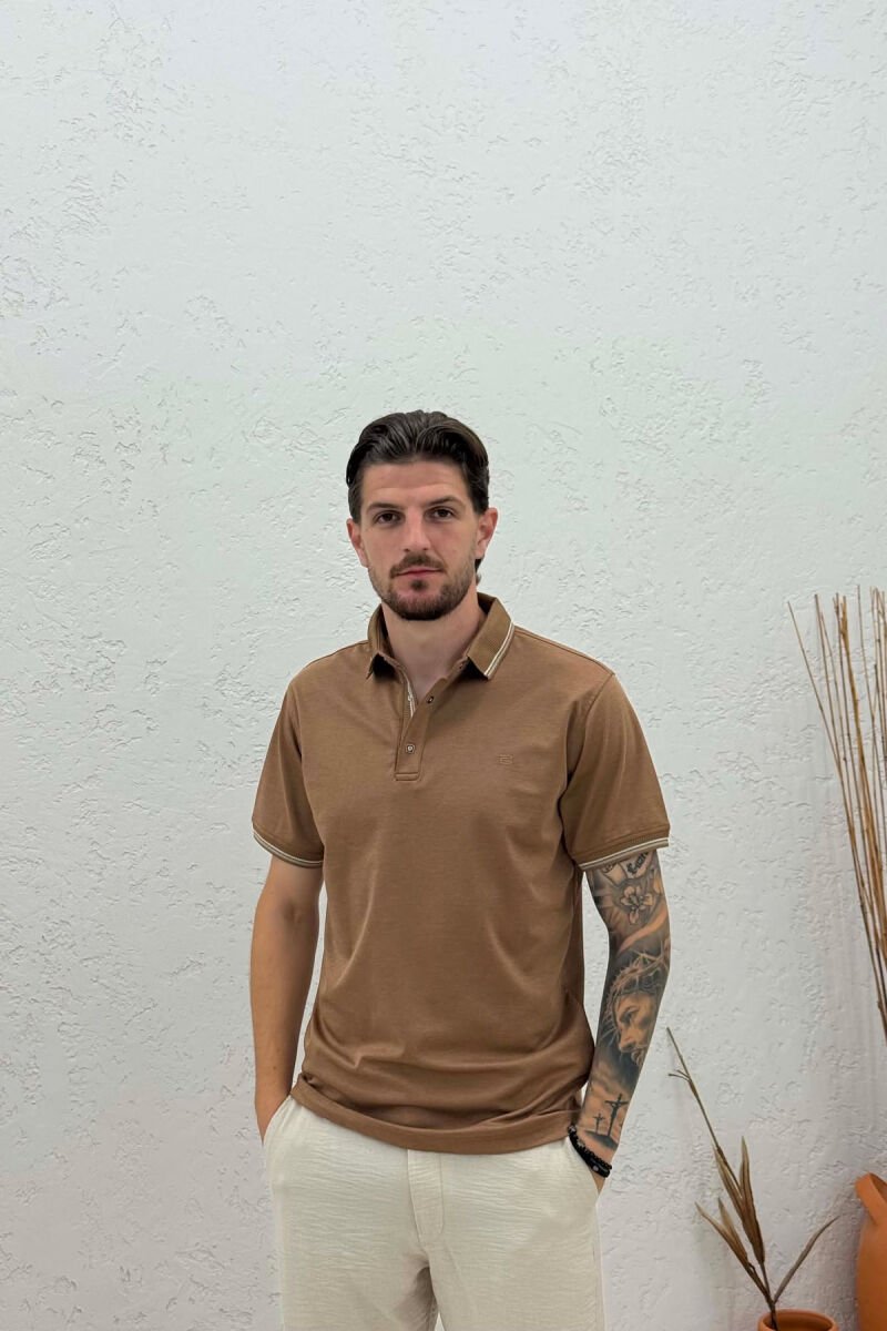 T-SHIRT I THJESHTE ME JAKE POLO PER MESHKUJ NE NGJYRE KAFE - 1