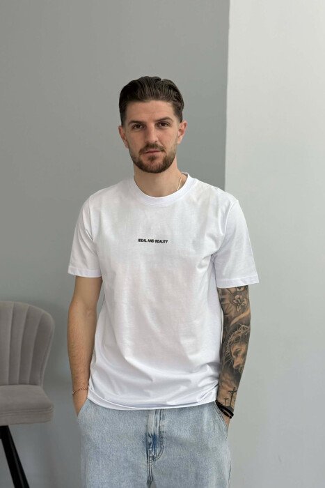 T-SHIRT I THJESHTË ME SHKRIME PËR MESHKUJ NË NGJYRËN E BARDHE 