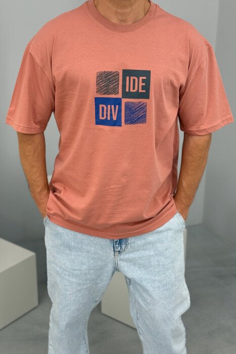 T-SHIRT I THJESHTË ME SHKRIME PËR MESHKUJ NË NGJYRËN PUDËR - 2