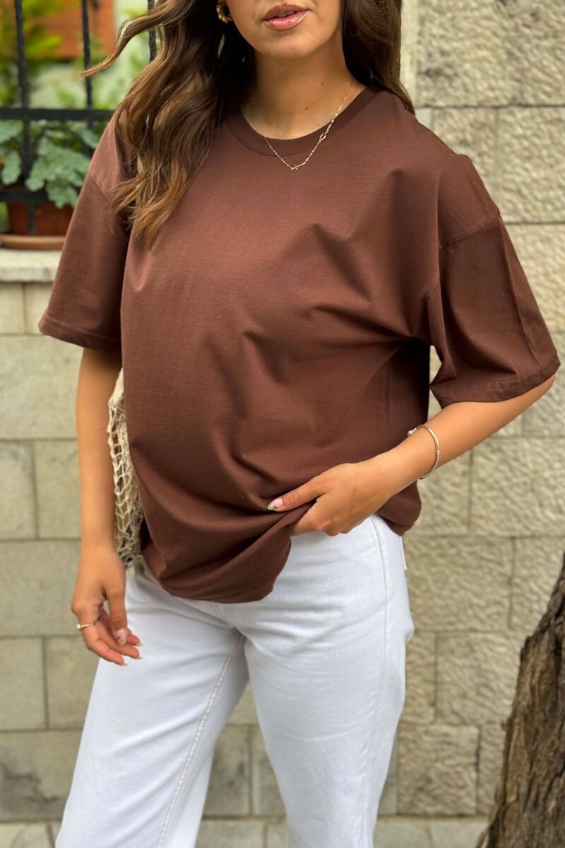 T-SHIRT I THJESHTE NJE NGJYRESH PER FEMRA NE NGJYRE KAFE+ 6 PALE ÇORAPE DHURATE - 7