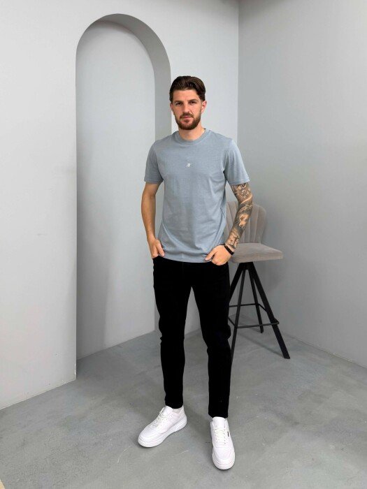 T-SHIRT I THJESHTE NJE NGJYRESH PER MESHKUJ NE NGJYRE GRI - 3