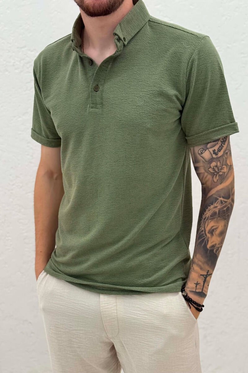 T-SHIRT I THJESHTE NJE NGJYRESH PER MESHKUJ NE NGJYRE JESHILE - 4
