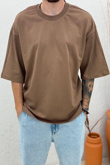 T-SHIRT I THJESHTE NJE NGJYRESH PER MESHKUJ NE NGJYRE KAFE - 2