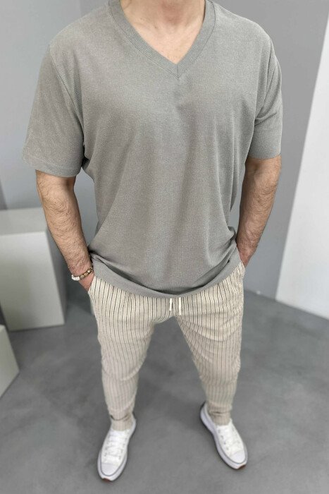 T-SHIRT I THJESHTË NJË NGJYRËSH PËR MESHKUJ NË NGJYRËN GRI - 3
