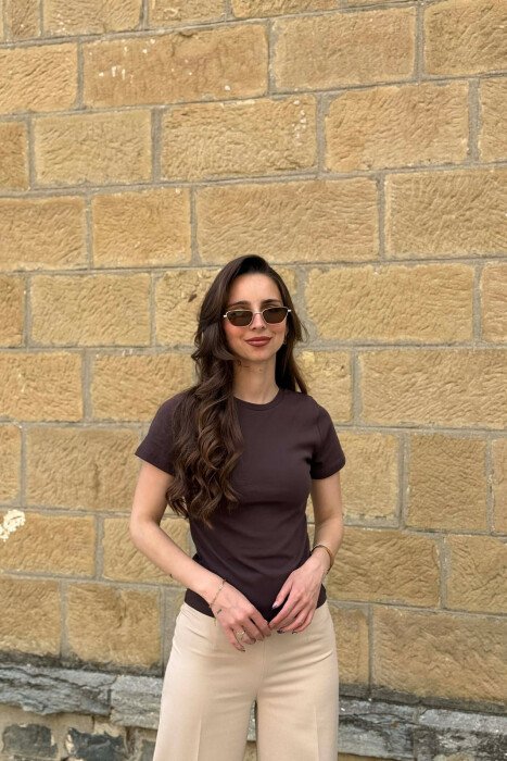 T-SHIRT I THJESHTE PER FEMRA NE NGJYRE KAFE TE ERRET - 3