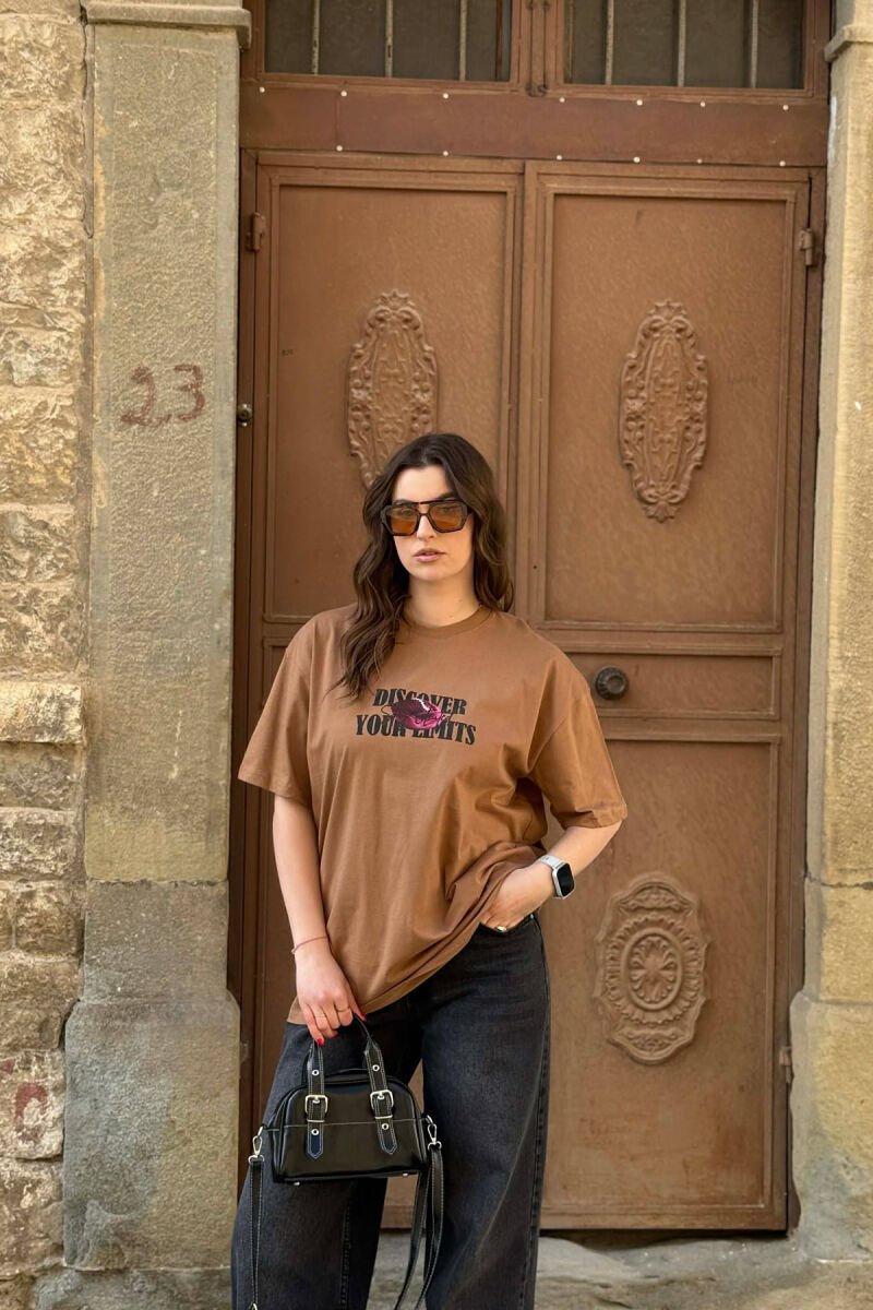 T-SHIRT I THJESHTE PER FEMRA NE NGJYRE KAFE + 6 PALE ÇORAPE DHURATE - 1