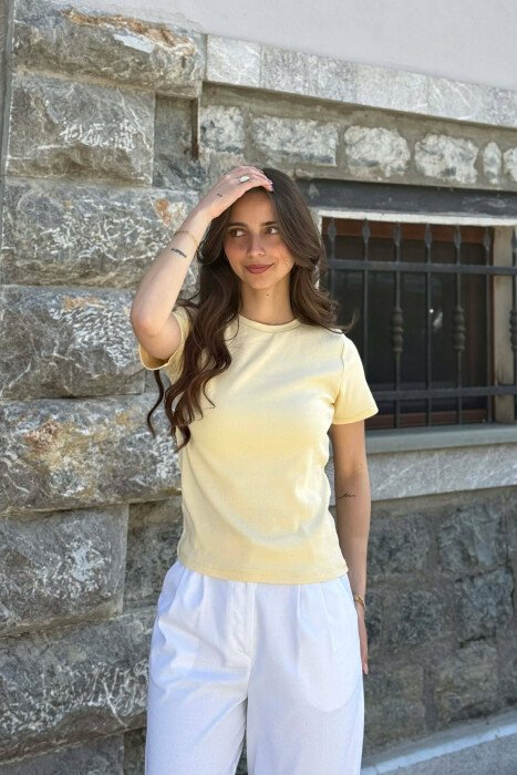 T-SHIRT I THJESHTE PER FEMRA NE NGJYRE TE VERDHE - 1