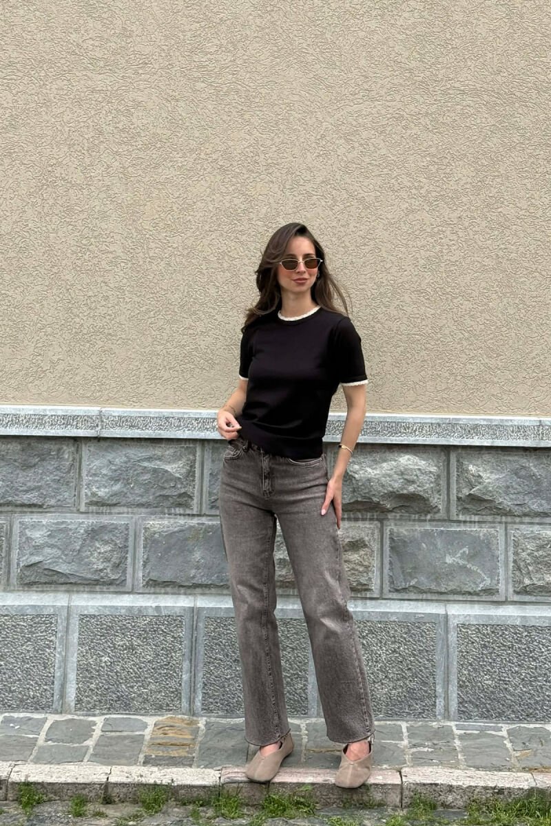 T-SHIRT ME DETAJ DANTELLE PER FEMRA NE NGJYRE TE ZEZE - 4