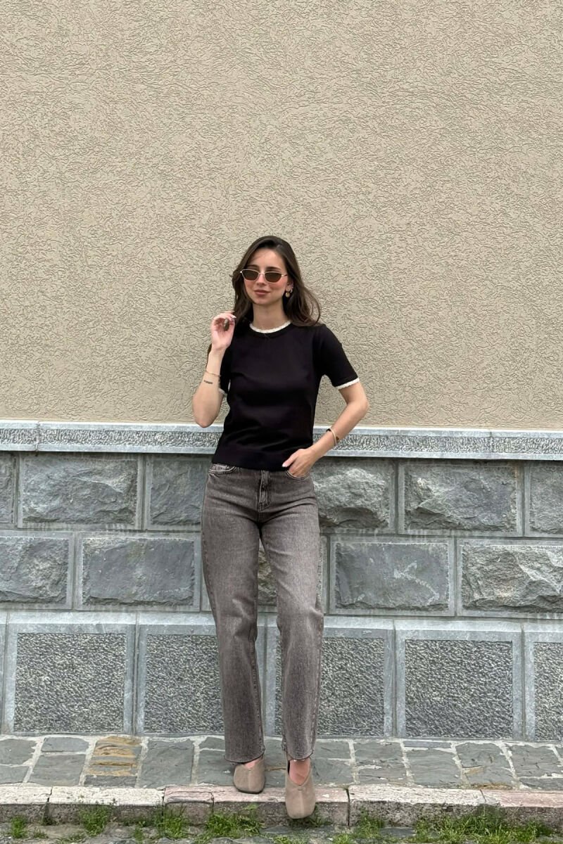 T-SHIRT ME DETAJ DANTELLE PER FEMRA NE NGJYRE TE ZEZE - 5