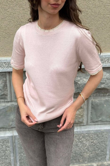 T-SHIRT ME DETAJ DANTELLE PER FEMRA NE NGJYRE BABY PINK - 4