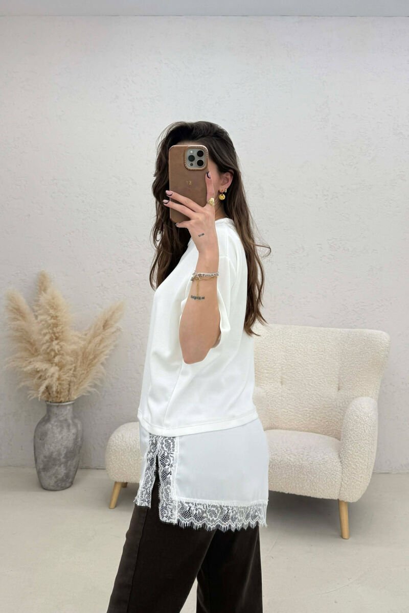 T-SHIRT ME DETAJ SATENI PER FEMRA NE NGJYRE TE BARDHE - 3