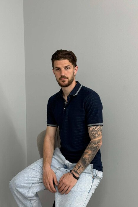 T-SHIRT ME DIZAJN ME VIJA ME JAKE POLO PER MESHKUJ NE NGJYRE BLU - 3
