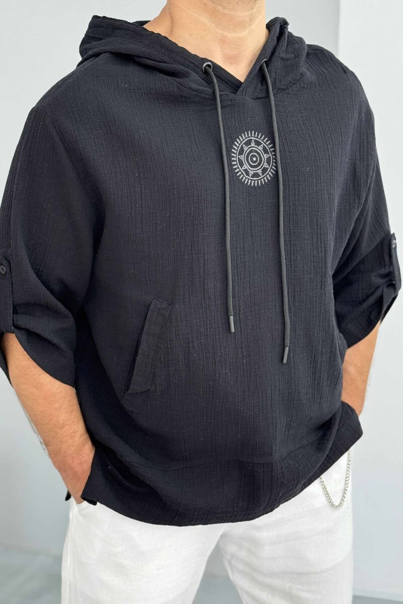 T-SHIRT ME DIZAJN PËR MESHKUJ NË NGJYRËN E ZEZË - 3