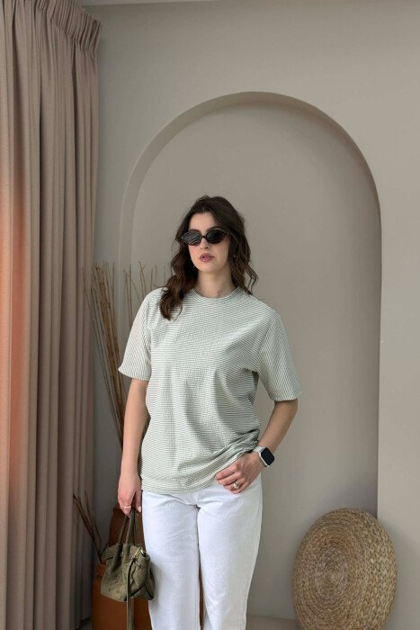 T-SHIRT ME DIZJAN VIJASH PER FEMRA NE NGJYRE MENTE+ 6 PALE ÇORAPE DHURATE - 5