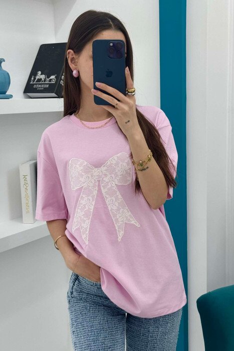 T-SHIRT ME DIZAJNIN E FJONGOS PËR FEMRA NË NGJYRËN ROZË - 1