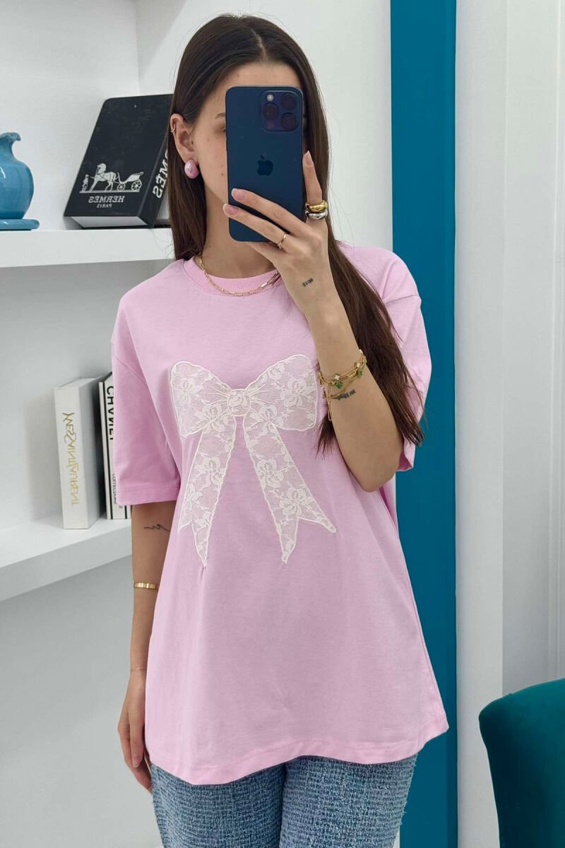 T-SHIRT ME DIZAJNIN E FJONGOS PËR FEMRA NË NGJYRËN ROZË - 2
