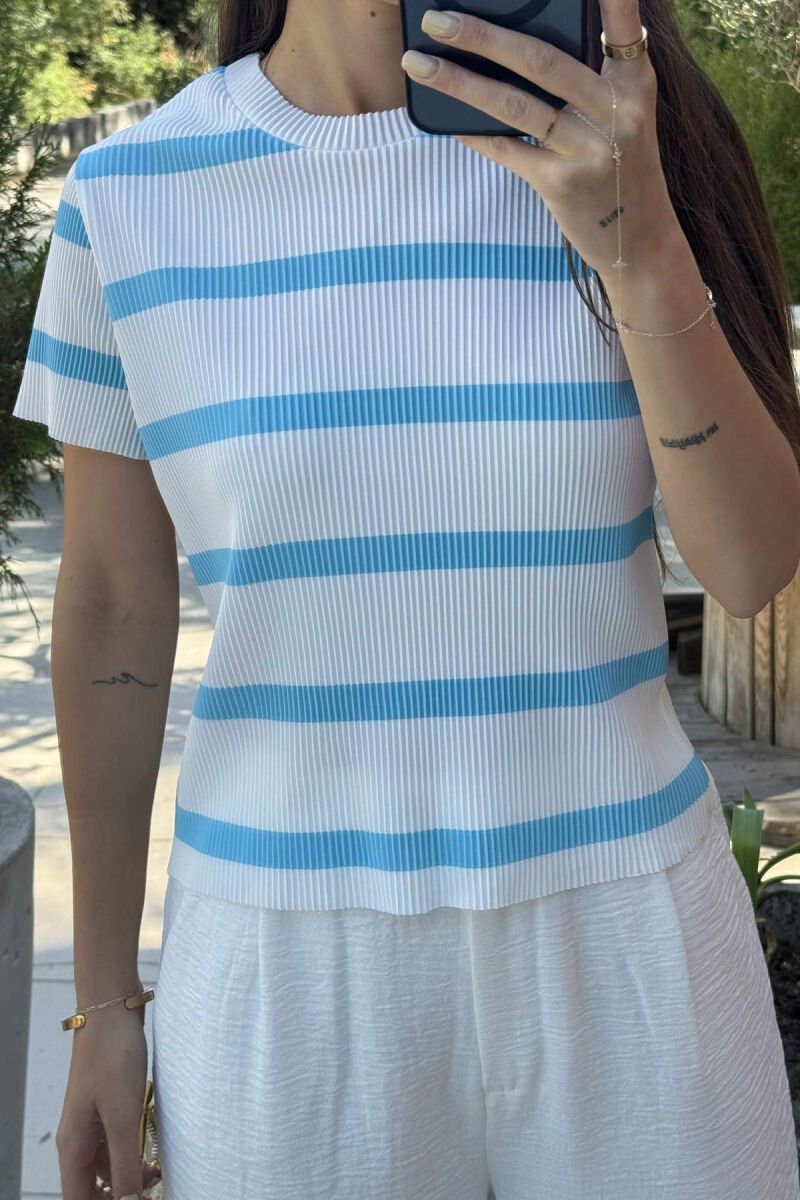 T-SHIRT ME DIZAJNIN E VIJAVE PËR FEMRA NË NGJYRËN TE BARDHE DHE BLU - 4