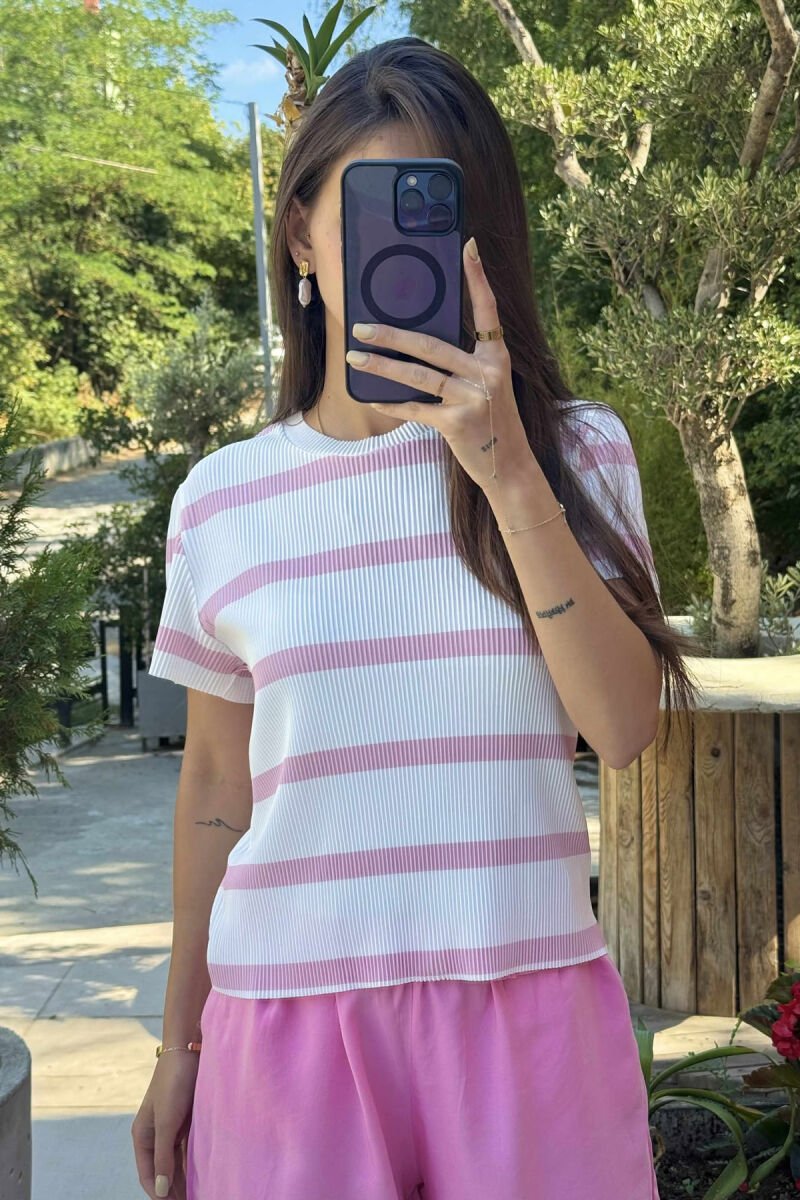 T-SHIRT ME DIZAJNIN E VIJAVE PËR FEMRA NË NGJYRËN TE BARDHE DHE ROZE - 3