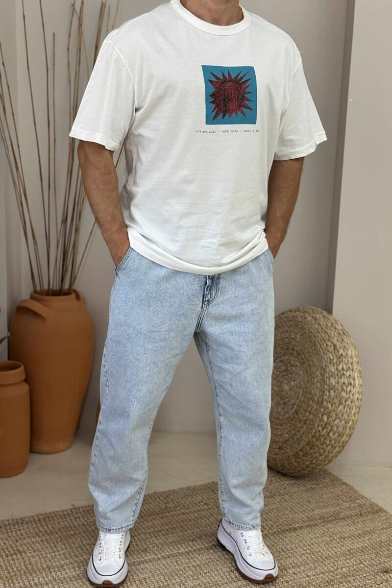  T-SHIRT ME DIZANJE PARA DHE MBRAPA PËR MESHKUJ NË NGJYRËN E BARDHË - 1