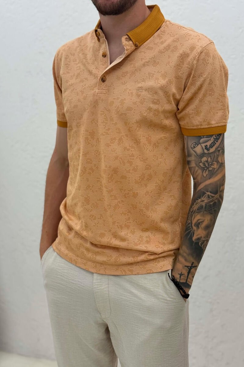 T-SHIRT ME DIZJAN DHE JAKE POLO PER MESHKUJ NE NGJYRE MUSTARDE - 3