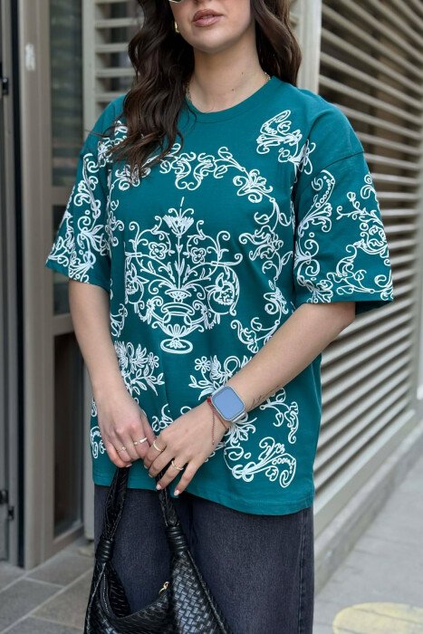 T-SHIRT ME DIZJAN LULESH PER FEMRA NE NGJYRE JESHILE + 6 PALE ÇORAPE DHURATE - 3