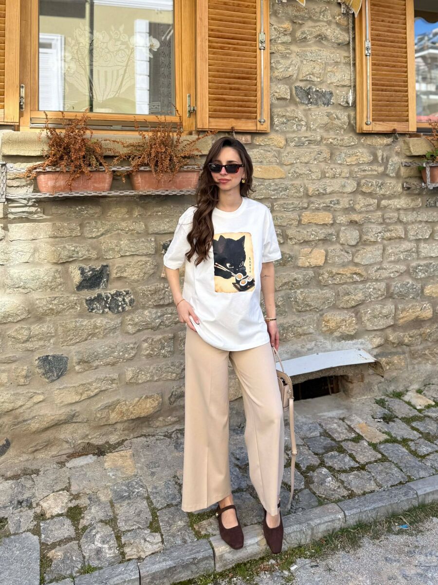 T-SHIRT ME IMAZH NE PJESEN PARA PER FEMRA NE NGJYRE TE BARDHE - 2