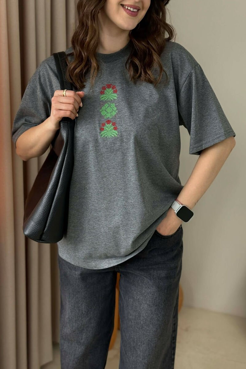 T-SHIRT ME IMAZH PARA & MBRAPA PER FEMRA + 6 PALE CORAPE DHURATE NE NGJYRE GRI TE ERRET - 5