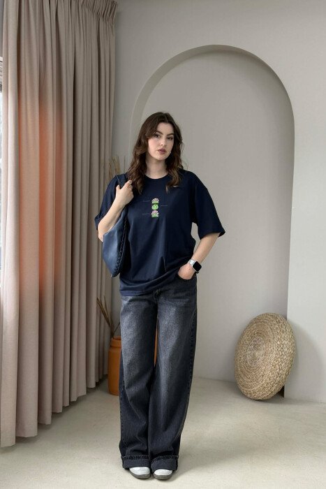 T-SHIRT ME IMAZH PARA & PAS PER FEMRA NE NGJYRE BLU + 6 PALE ÇORAPE DHURATE - 2