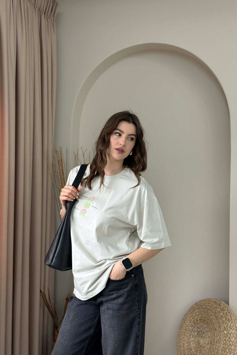 T-SHIRT ME IMAZH PARA & PAS PER FEMRA NE NGJYRE GRI TE ZBARDHUR + 6 PALE ÇORAPE DHURATE - 1