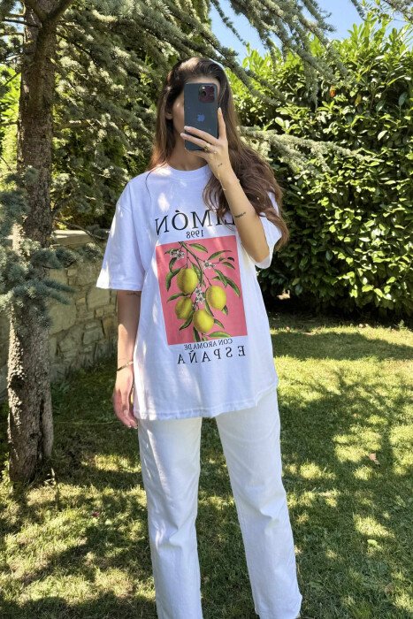 T-SHIRT ME IMAZHIN E LIMONIT PËR FEMRA NË NGJYRËN E BARDHË - 2