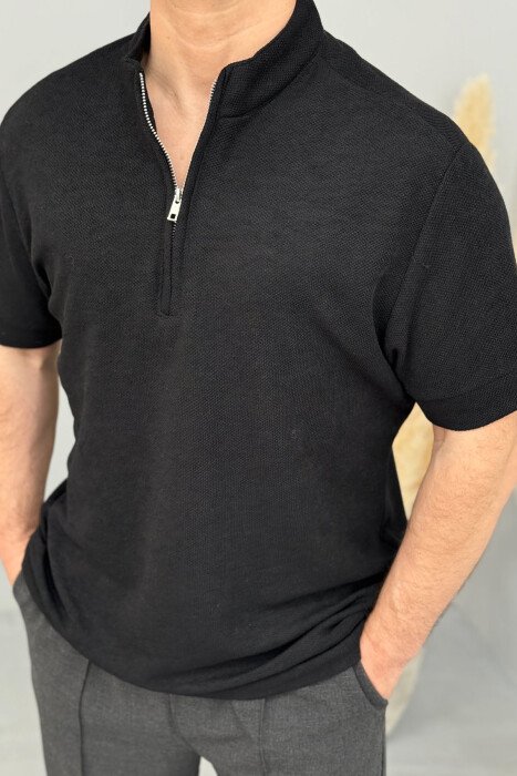 T-SHIRT ME JAKË ME ZINXHIR ME TEKSTURË PËR MESHKUJ NË NGJYRËN E ZEZË - 2
