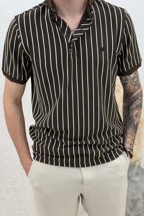 T-SHIRT ME JAKE POLO DHE ME DIZAJN VIJASH PER MESHKUJ NE NGJYRE KAFE - 2