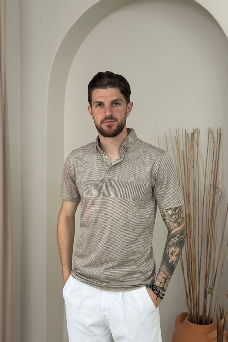 T-SHIRT ME JAKE POLO PER MESHKUJ NE NGJYRE BEZHE - 1