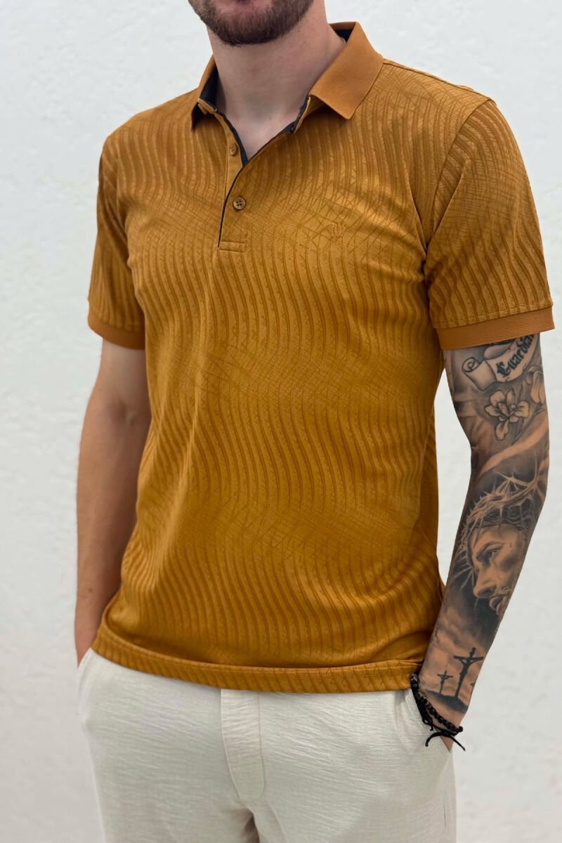 T-SHIRT ME JAKE POLO PER MESHKUJ NE NGJYRE KAFE TE ZBARDHUR - 4