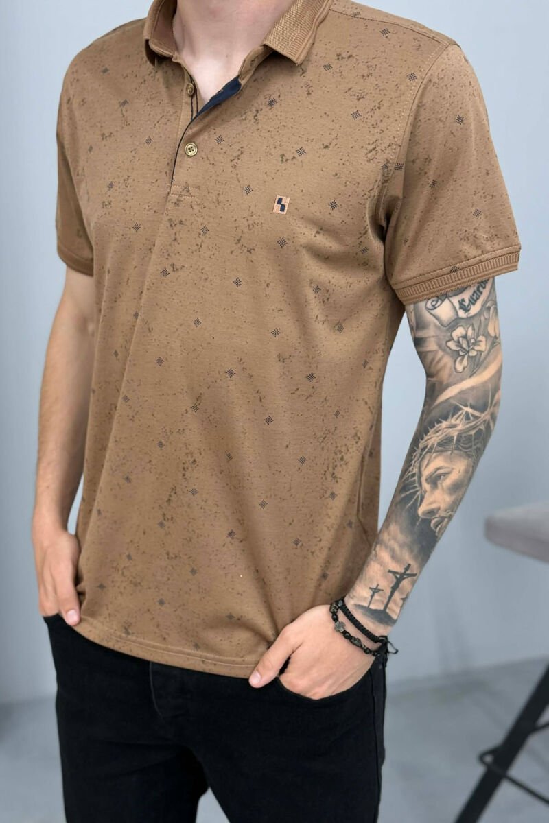 T-SHIRT ME JAKE POLO PER MESHKUJ NE NGJYRE KAFE - 2