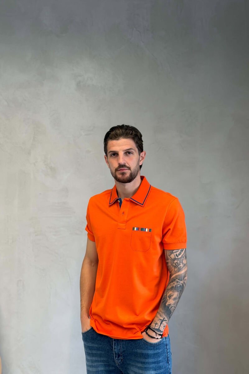 T-SHIRT ME JAKE POLO PER MESHKUJ NE NGJYRE PORTOKALLI TE ERRET - 1