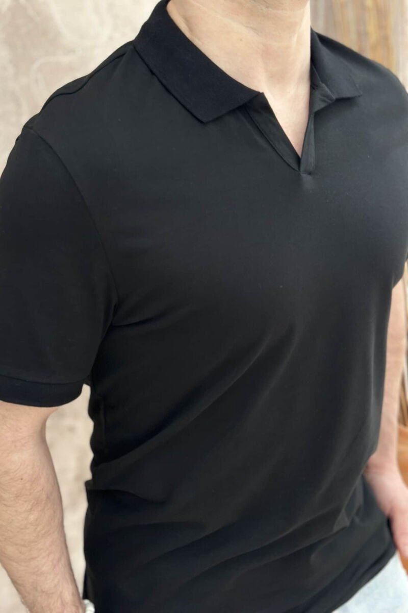T-SHIRT ME JAKË POLO PËR MESHKUJ NË NGJYRËN E ZEZË - 2