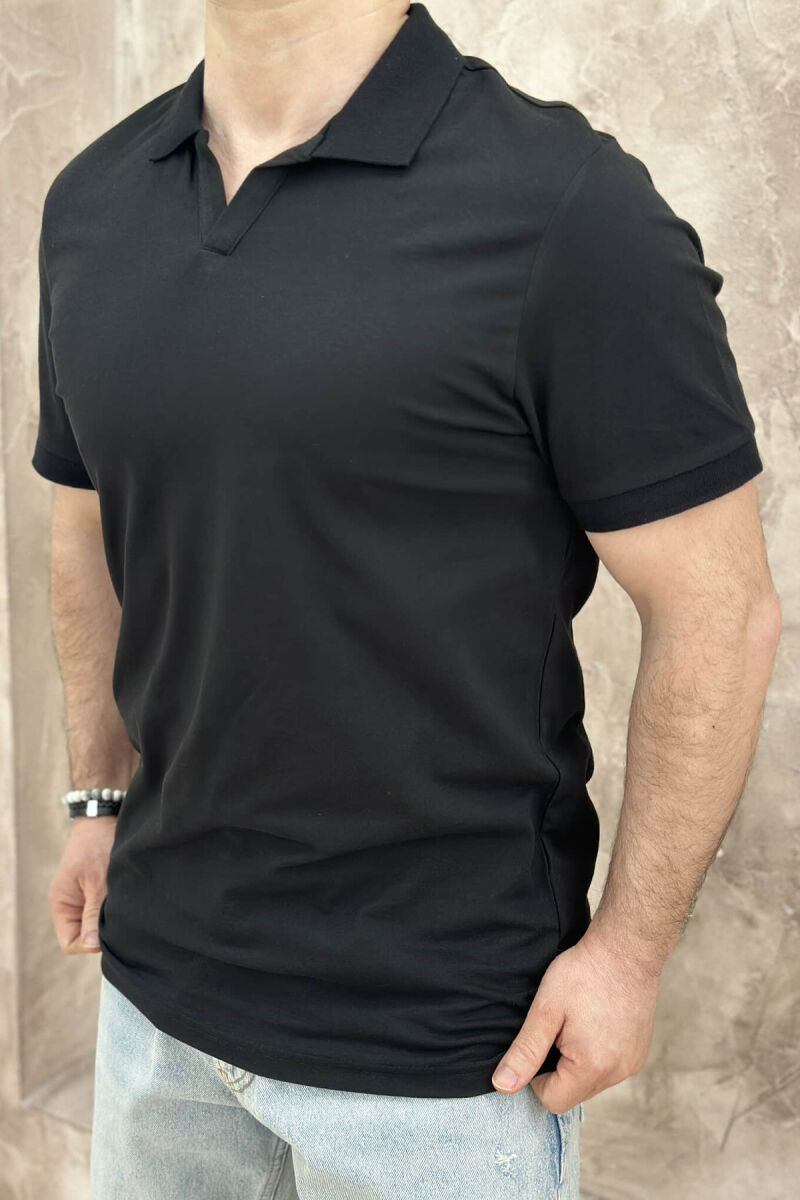 T-SHIRT ME JAKË POLO PËR MESHKUJ NË NGJYRËN E ZEZË - 4