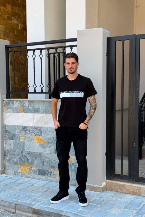 T-SHIRT ME JAKE RRETHORE ME SHKRIME PARA PER MESHKUJ NE NGJYRE TE ZEZE - 4