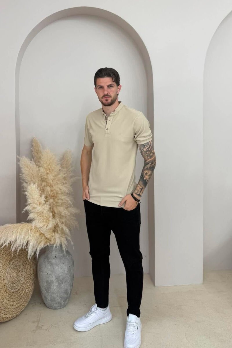 T SHIRT ME JAKE TE RRUMBULLAKET PER MESHKUJ NE NGJYRE BEZHE - 2