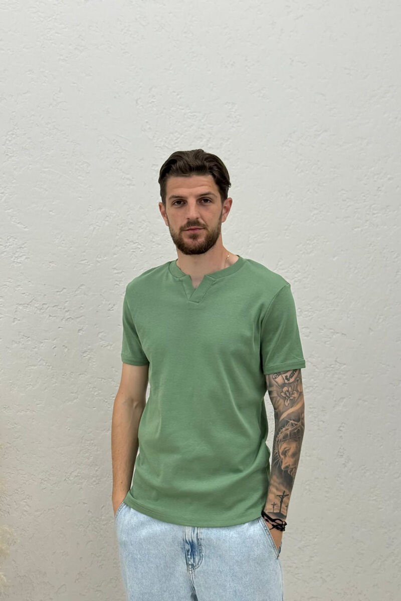 T-SHIRT ME JAKE V PER MESHKUJ NE NGJYRE MENTE - 1