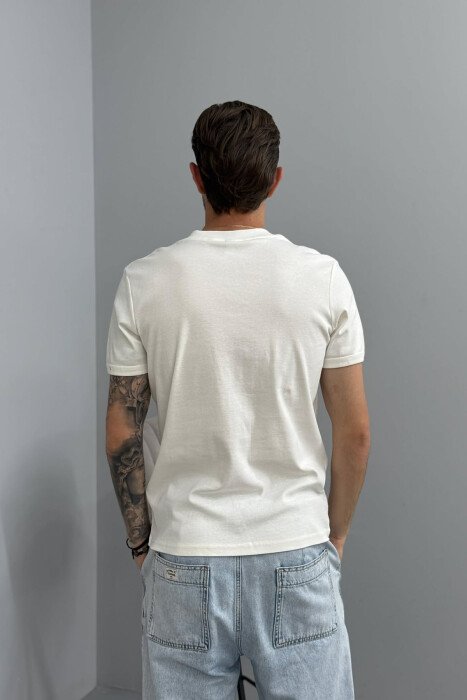 T-SHIRT ME JAKE V PER MESHKUJ NE NGJYRE TE BARDHE - 4