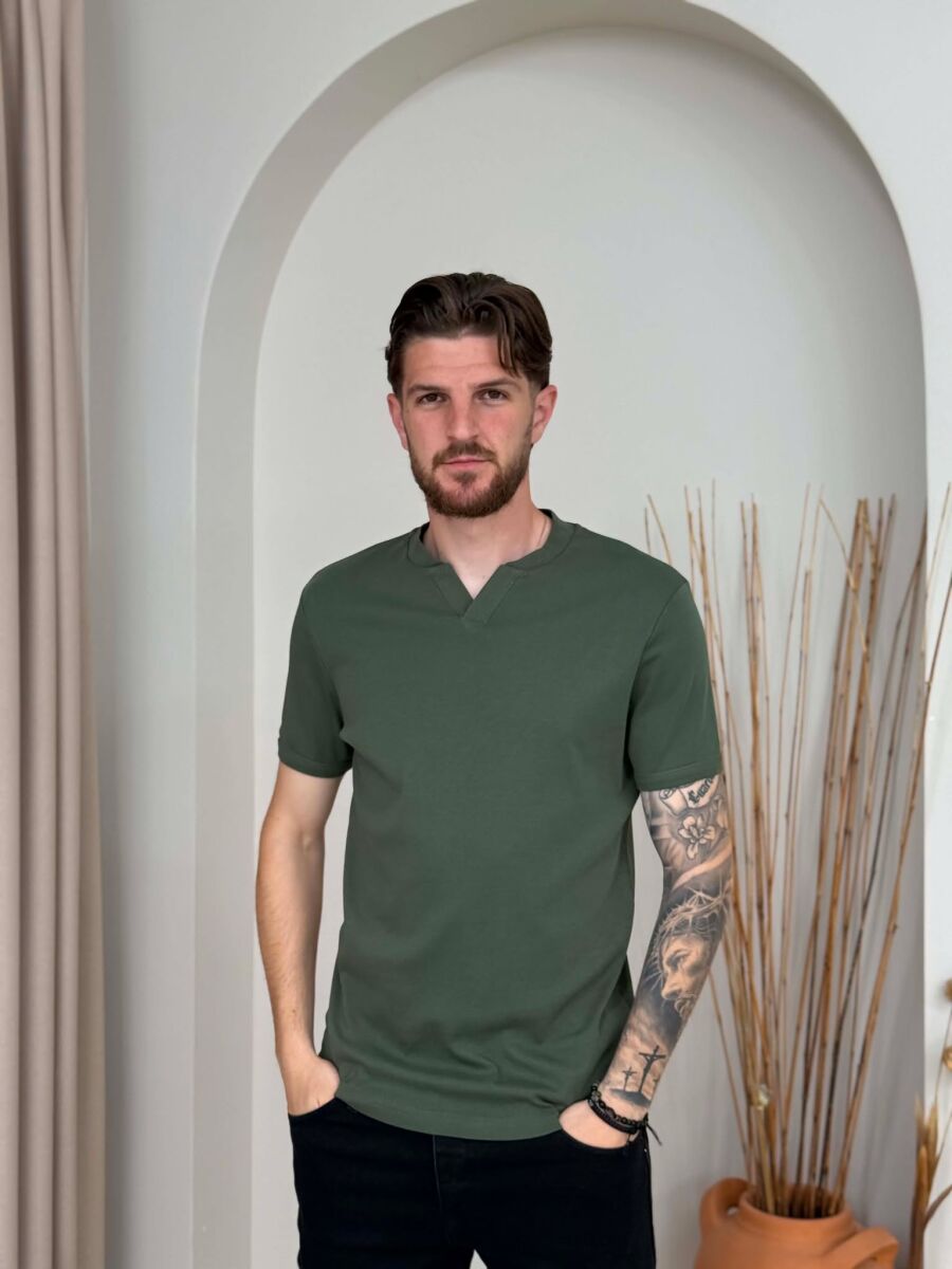 T-SHIRT ME JAKE V PER MESHKUJ NE NGJYRE ULLIRI - 1