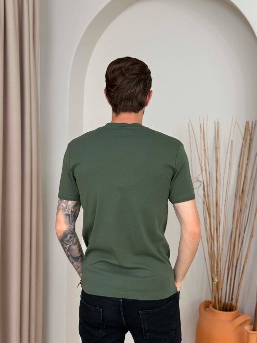 T-SHIRT ME JAKE V PER MESHKUJ NE NGJYRE ULLIRI - 2