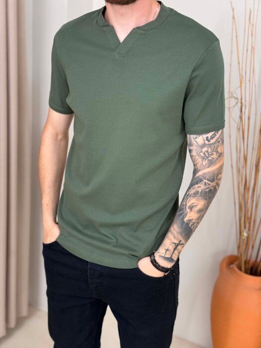 T-SHIRT ME JAKE V PER MESHKUJ NE NGJYRE ULLIRI - 4