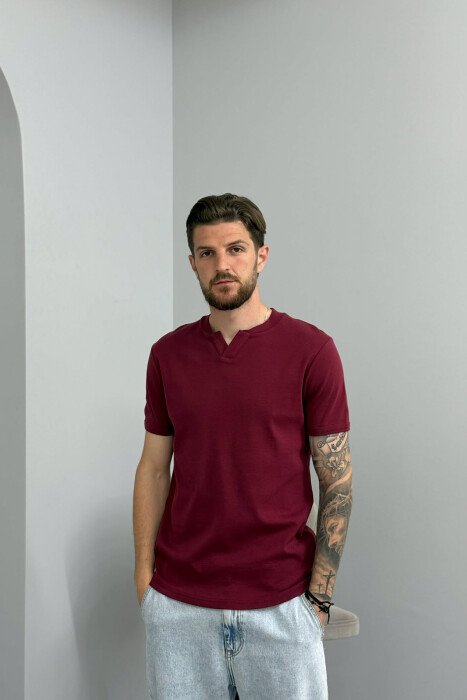 T-SHIRT ME JAKE V PER MESHKUJ NE NGJYRE VISHNJE - 1
