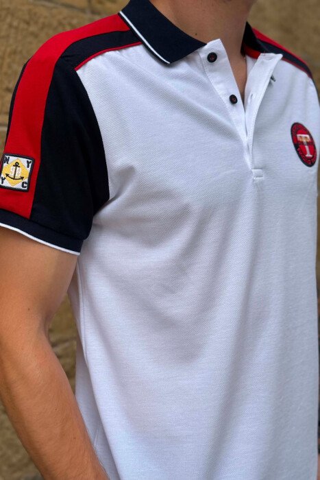 T-SHIRT ME JEKE POLO DHE ME LOGO TE VOGEL PER MESHKUJ NE NGJYRE TE BARDHE ME TE KUQE - 2